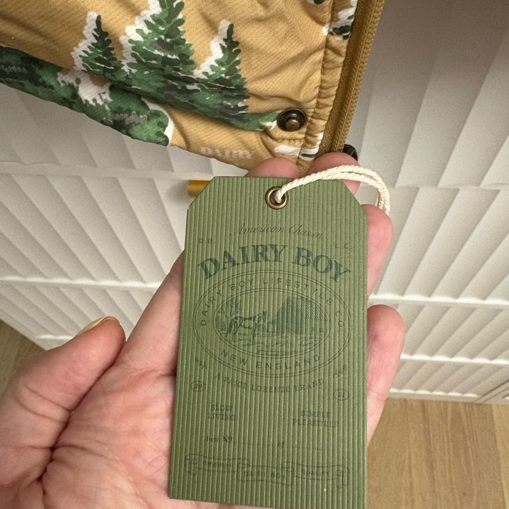 Dairy Boy Western Puffer Jacket - Picture 2 of 5